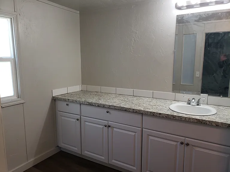 121 Teakwood St — Photo 20