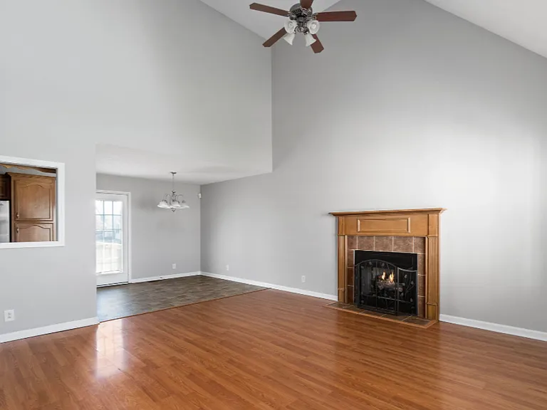 3731 Bret Dr — Photo 2