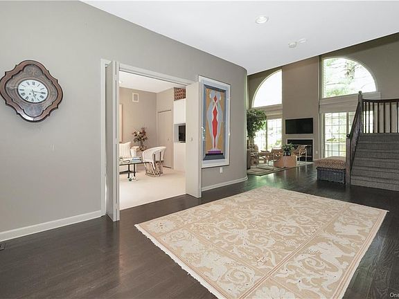 4th image of 1 Westfield Ln