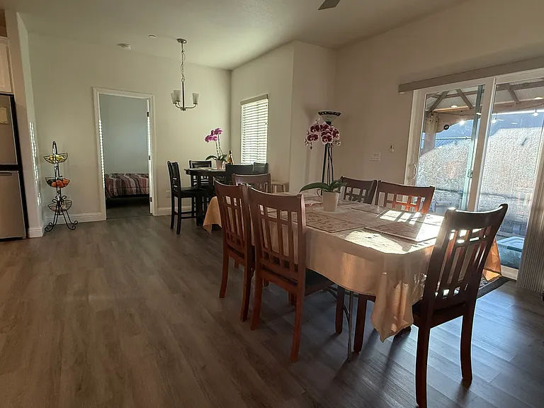 9413 Carter Ct — Photo 6