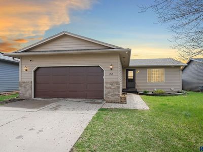 1313 E 71st St N, Sioux Falls, SD, 57104