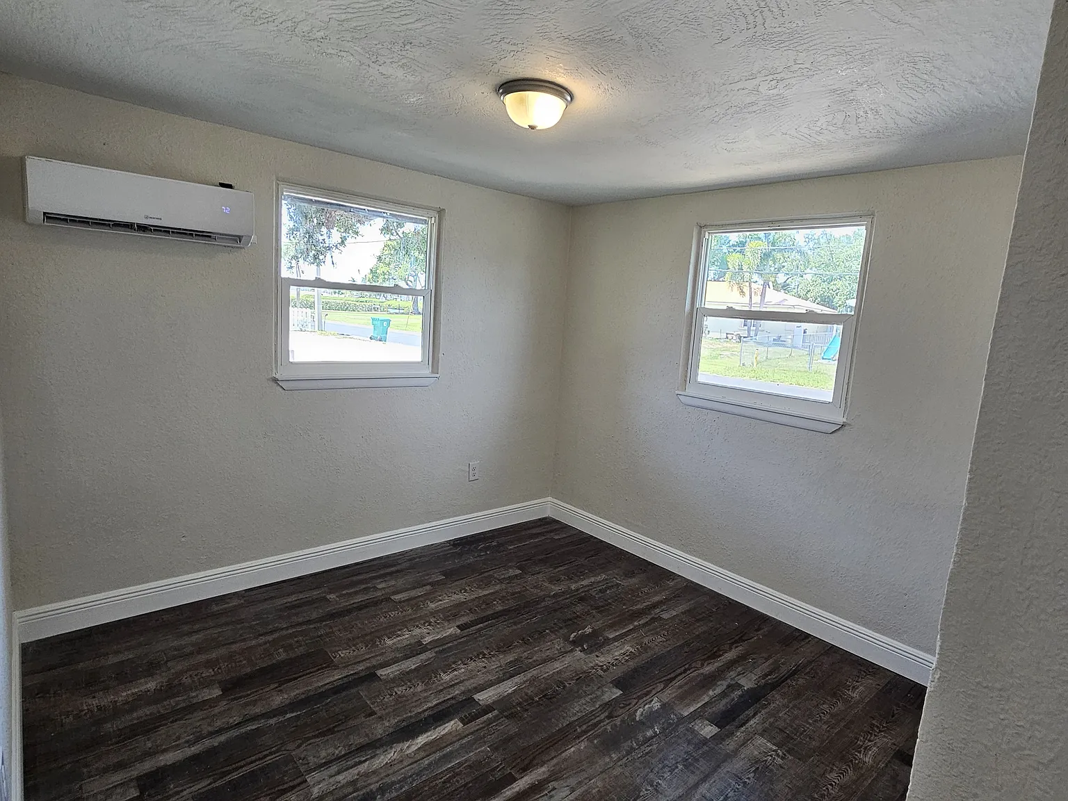 3 bed, $1,900 — Photo 4