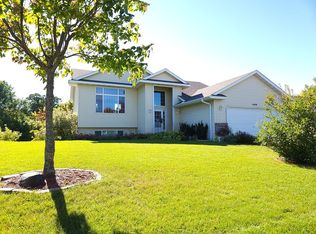 1609 Maple Ave, Buffalo, MN 55313