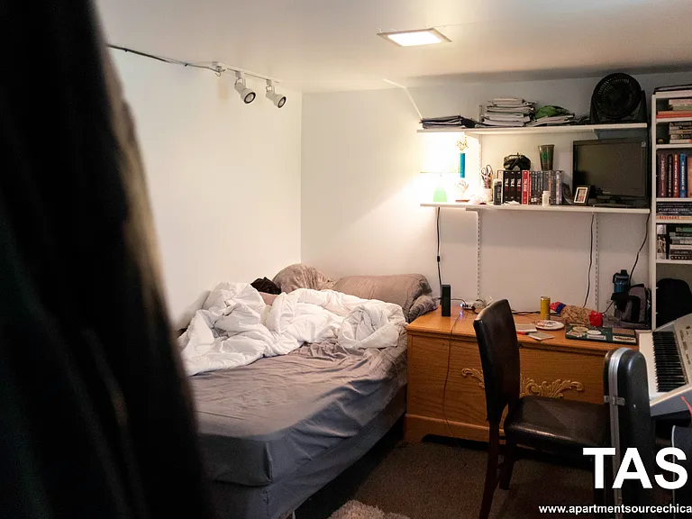 2616 N Marshfield Ave #1R — Photo 13