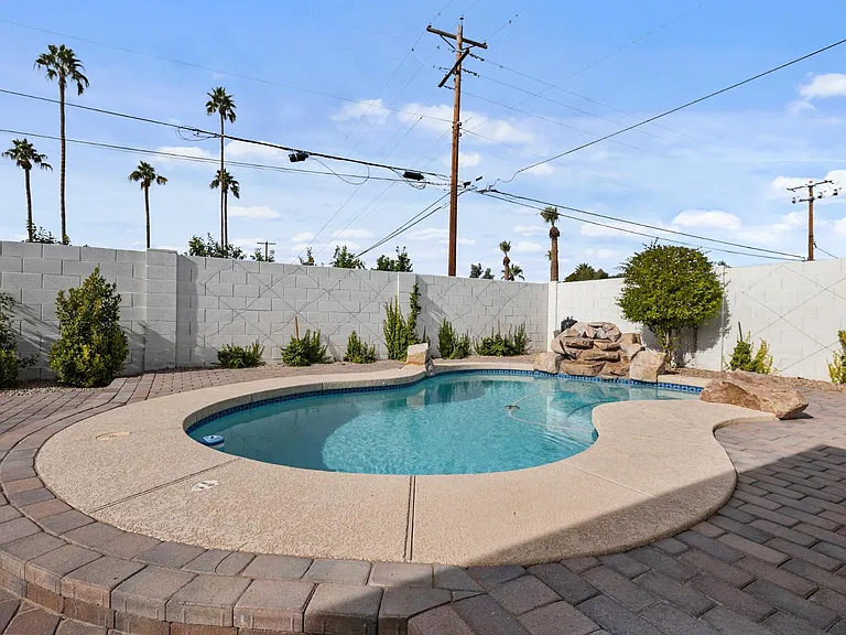 4244 N 35th Pl — Photo 36