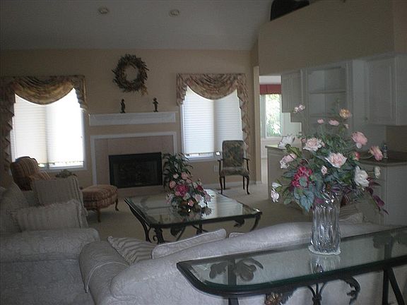 2nd image of 8138 Knollcreek Cir