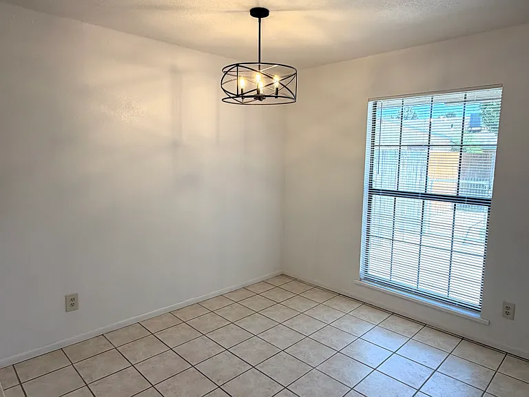2400 N Grand Ave #B — Photo 3