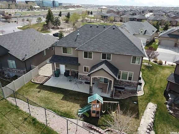4th image of 2774 W Crooked Stick Dr