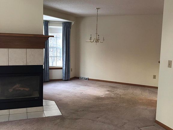 4th image of 57 Cedar Ct