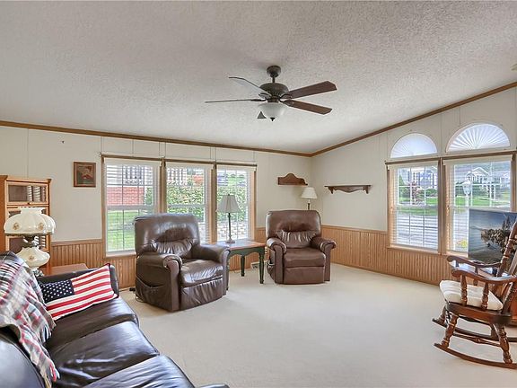 5th image of 123 Rock Lake Dr