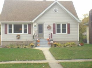 627 N Rensselaer St, Griffith, IN 46319