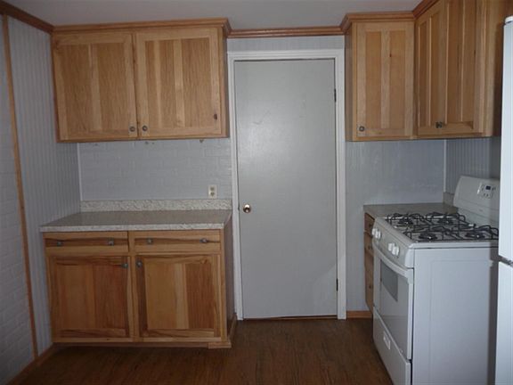 4th image of 1116 N Shore Dr