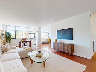269-10 Grand Central Parkway #1A, Floral Park, NY, 11005