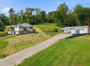 661 Pinkerton Run Rd, Oakdale, PA 15071