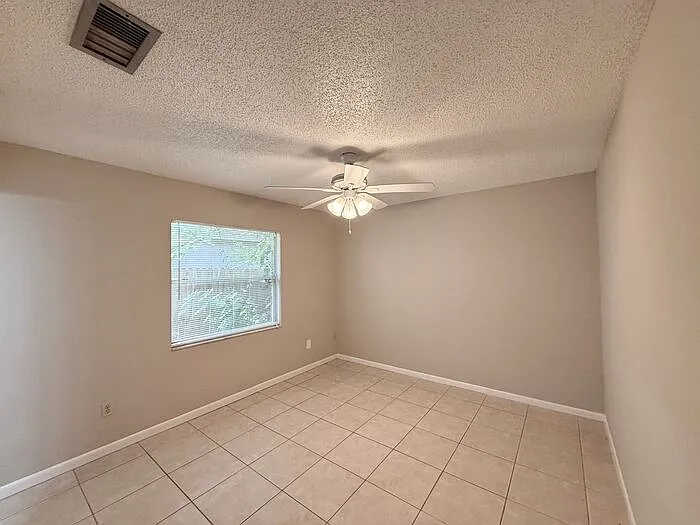 2452 E Illiana St — Photo 11