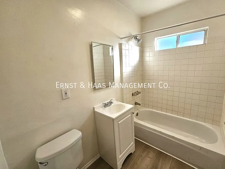1145 Linden Ave — Photo 12