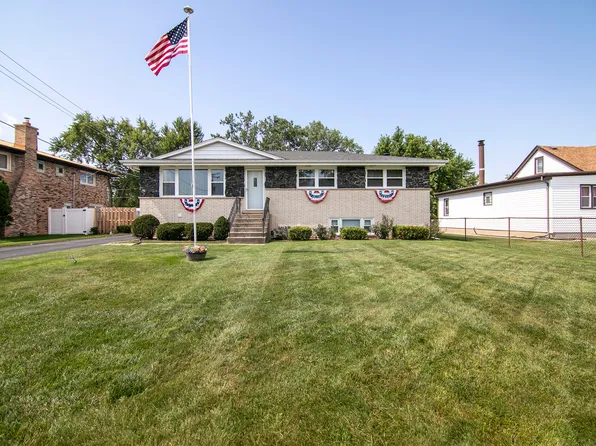 7416 S Octavia Ave, Bridgeview, IL 60455