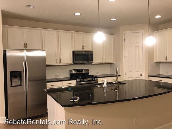 4th image of 111 Skylar Ln