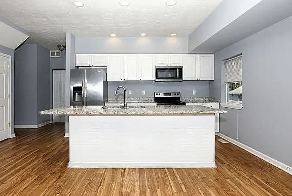 2nd image of 5547 Winthrop Ave APT A