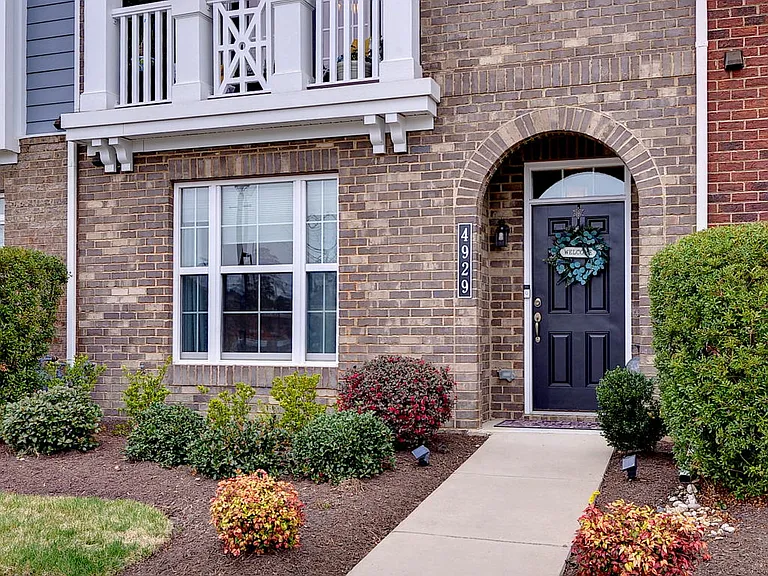 4929 Settlers Market Blvd — Photo 4