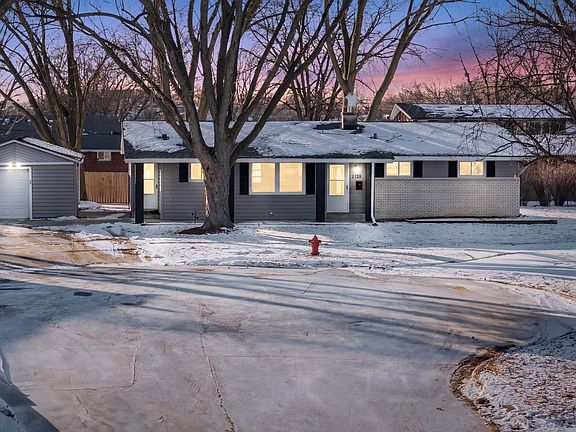 2nd image of 1734 Rosedale Ct