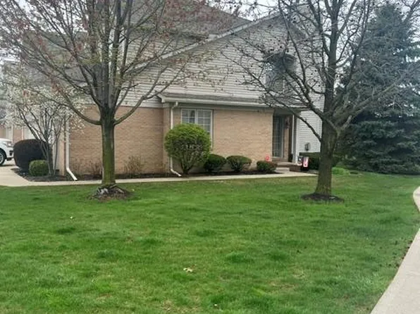 23716 McCort Dr, Flat Rock, MI 48134