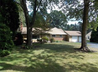 9517 Olde Eight Rd, Northfield, OH 44067