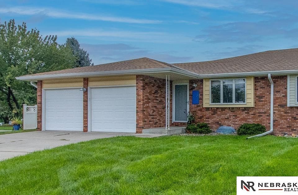 1st image of 1042 Daybreak Cir