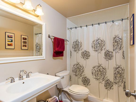 4th image of 400 Melrose Ave E APT 501