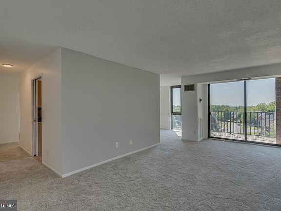 5th image of 2311 Pimmit Dr APT 1115