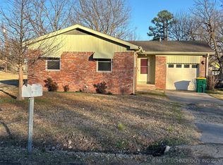 915 S Oklahoma St, Sapulpa, OK 74066