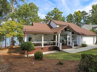 202 Point Place Dr, Westminster, SC 29693