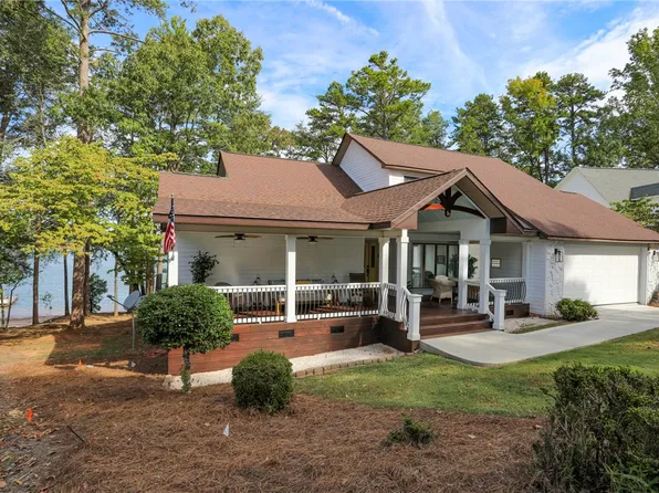 202 Point Place Dr, Westminster, SC 29693