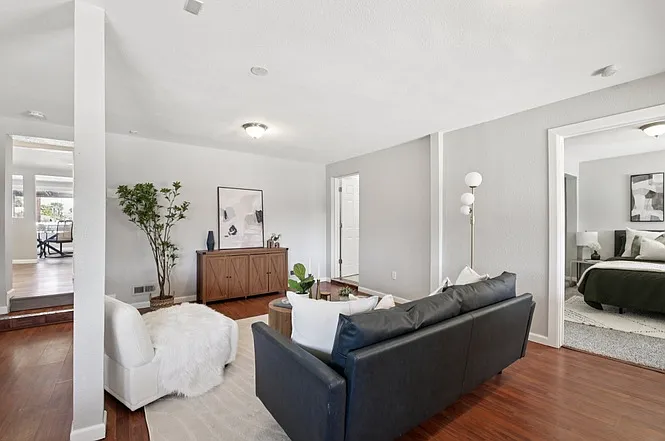 4161 Milwaukee St — Photo 3