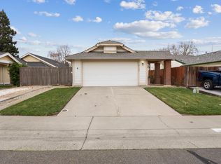 9420 Trenholm Dr, Elk Grove, CA 95758