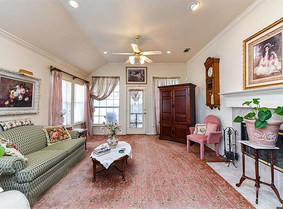 3rd image of 4711 Brazoswood Ct