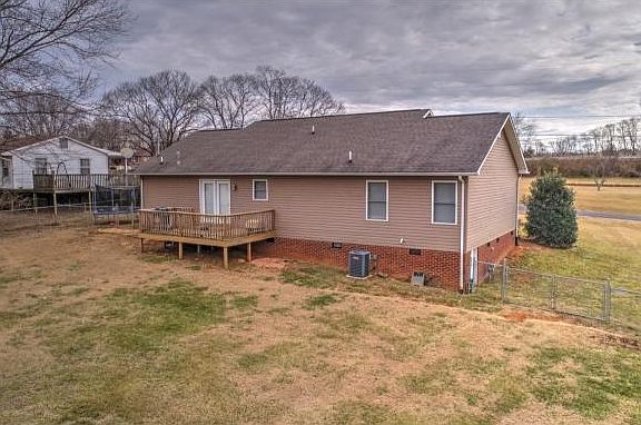 5th image of 326 Oak Trl