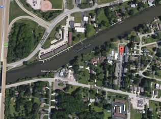 39700 Manor Dr, Harrison Township, MI 48045