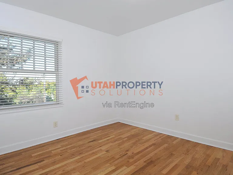 61 N T St #6 — Photo 14
