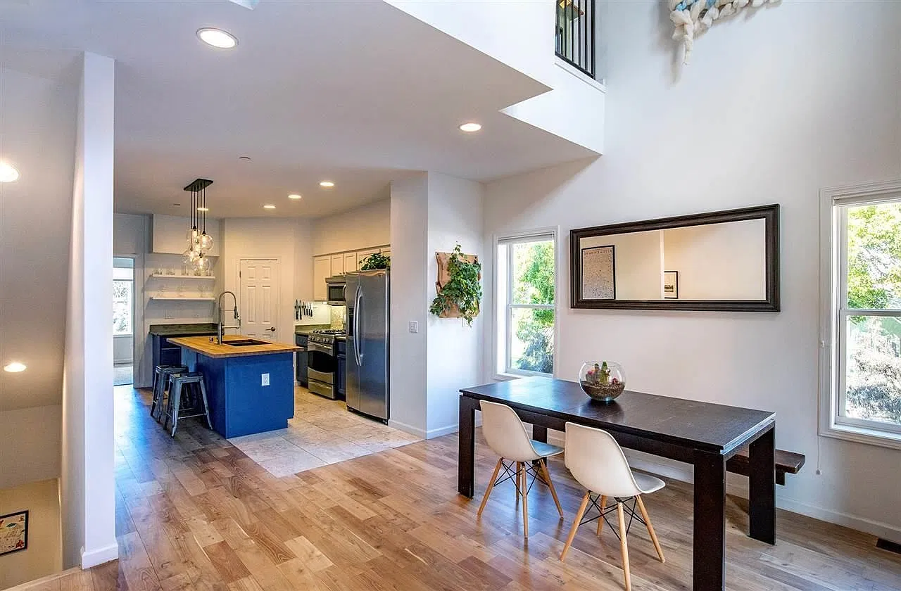 2 bed, 1700 sqft, $5,000 — Photo 2