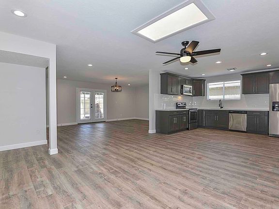 5th image of 3012 N 46th Ave