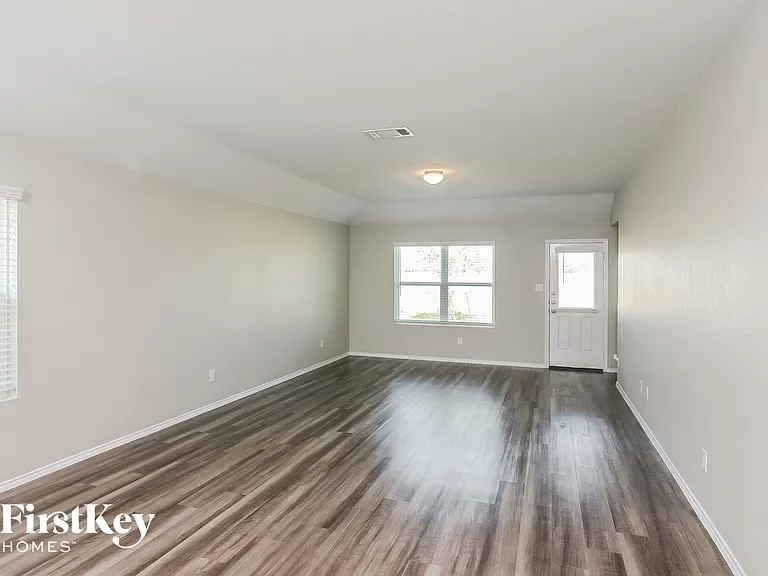 8527 Lamus Wheel — Photo 2