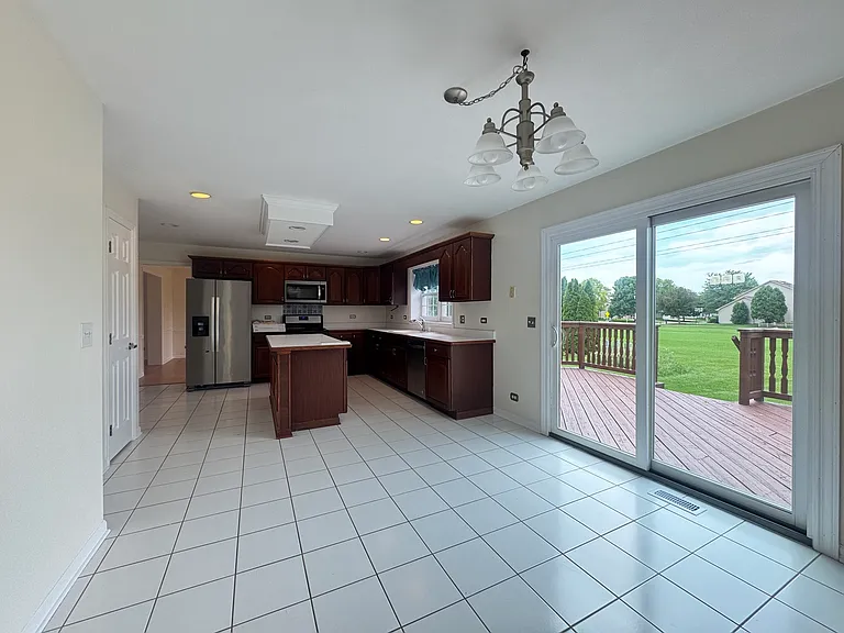 1108 Hollingswood Ave — Photo 6