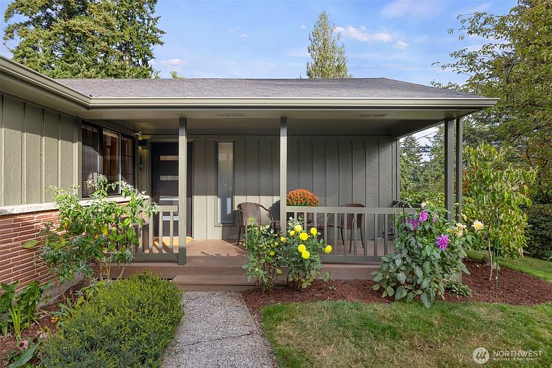 3rd image of 1338 N 176th Street