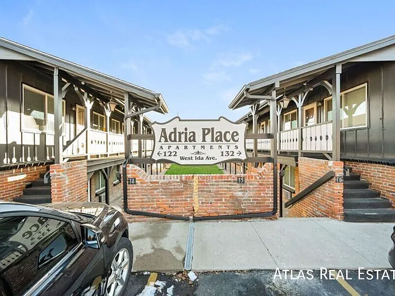 132 W Ida Ave — Photo 34