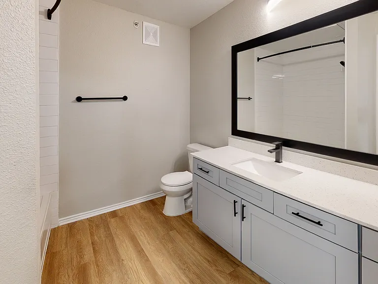 Lakeline Villas — Photo 60