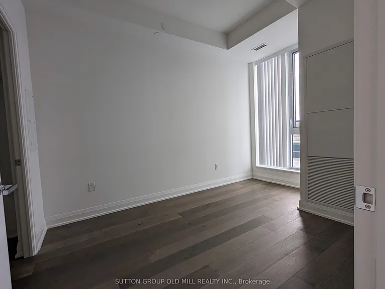 293 The Kingsway #702 — Photo 10