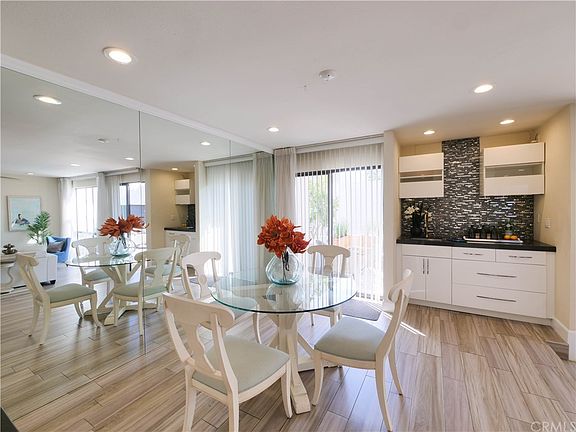 5th image of 21 Canyon Crest Dr