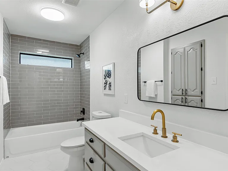 825 Wakefield Dr — Photo 18
