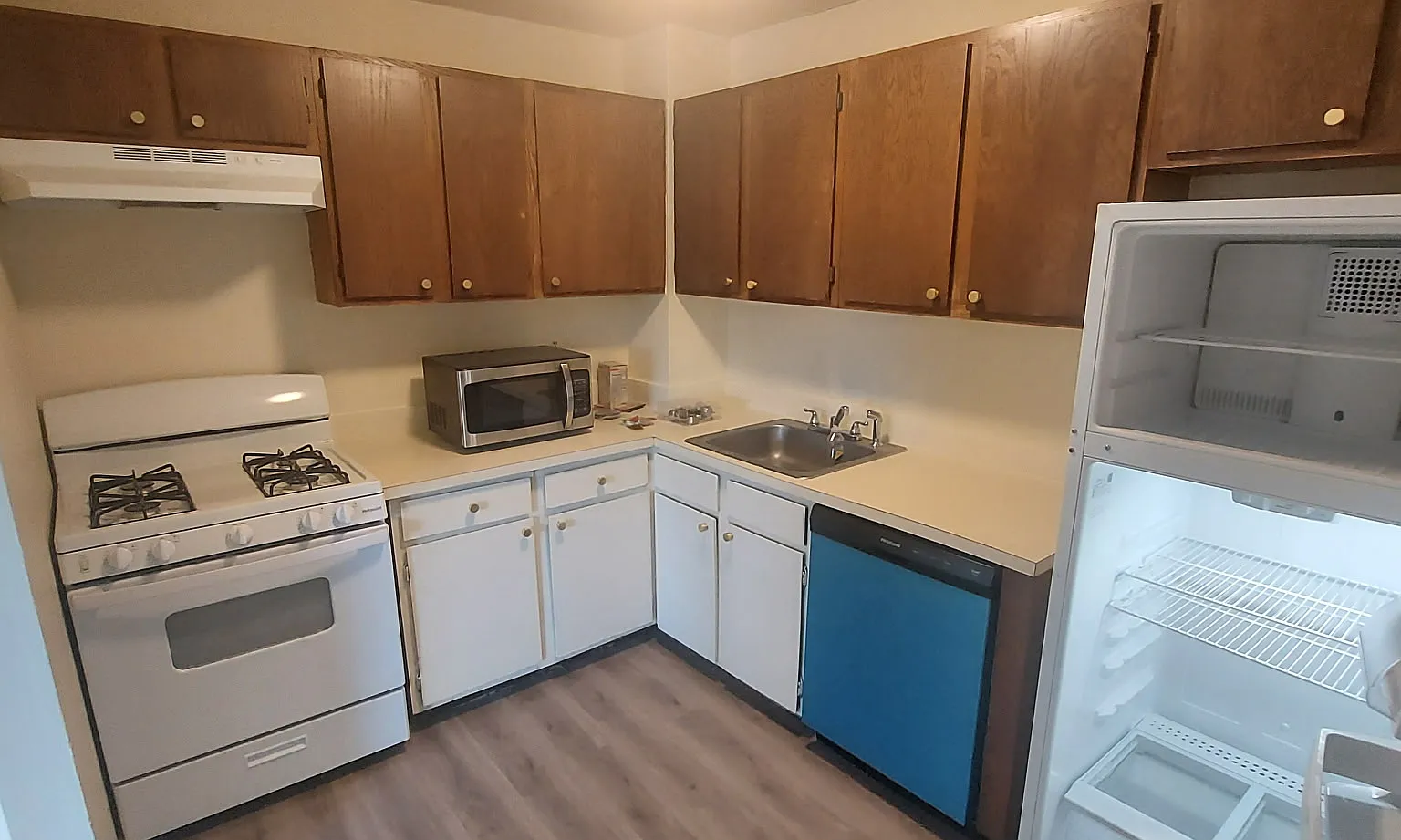 2 bed, $2,200 — Photo 3